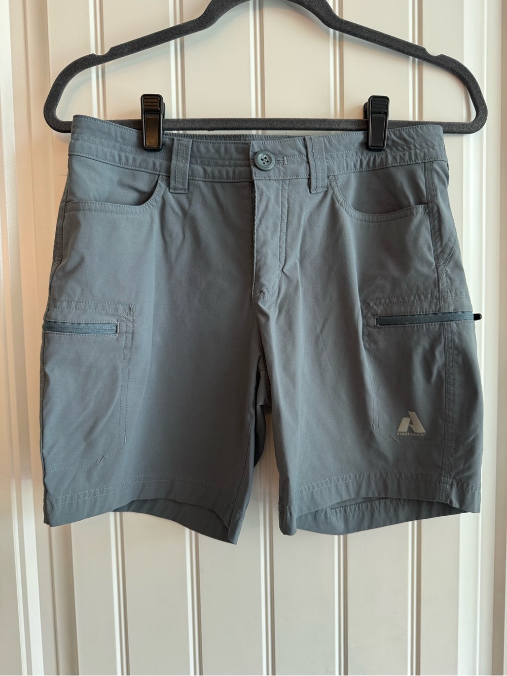 Eddie Bauer First Ascent Guide Pro Shorts Women’s Size 4 Gray Hiking Trail